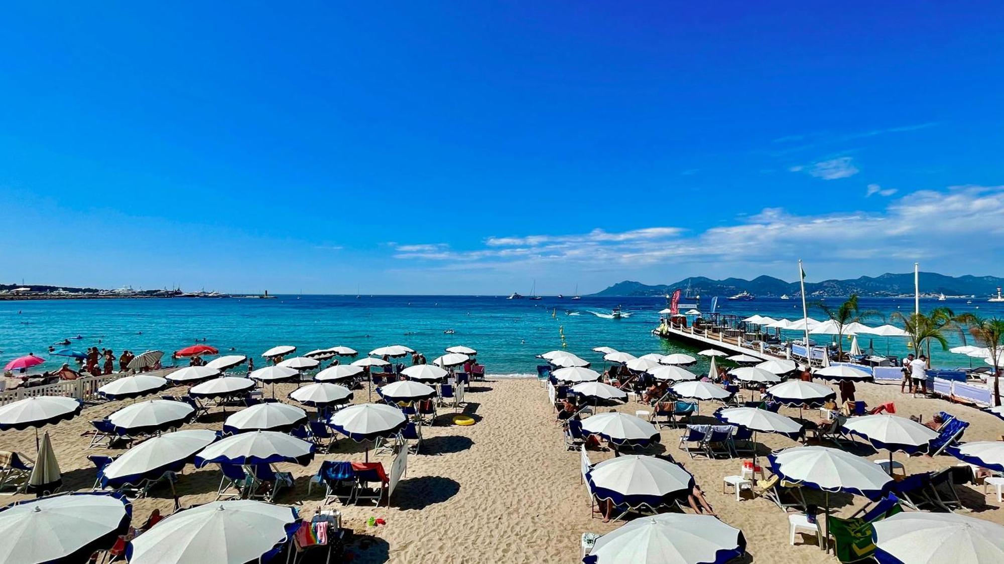 Deluxe 2 Bedroom Apartment With Parking * Cannes